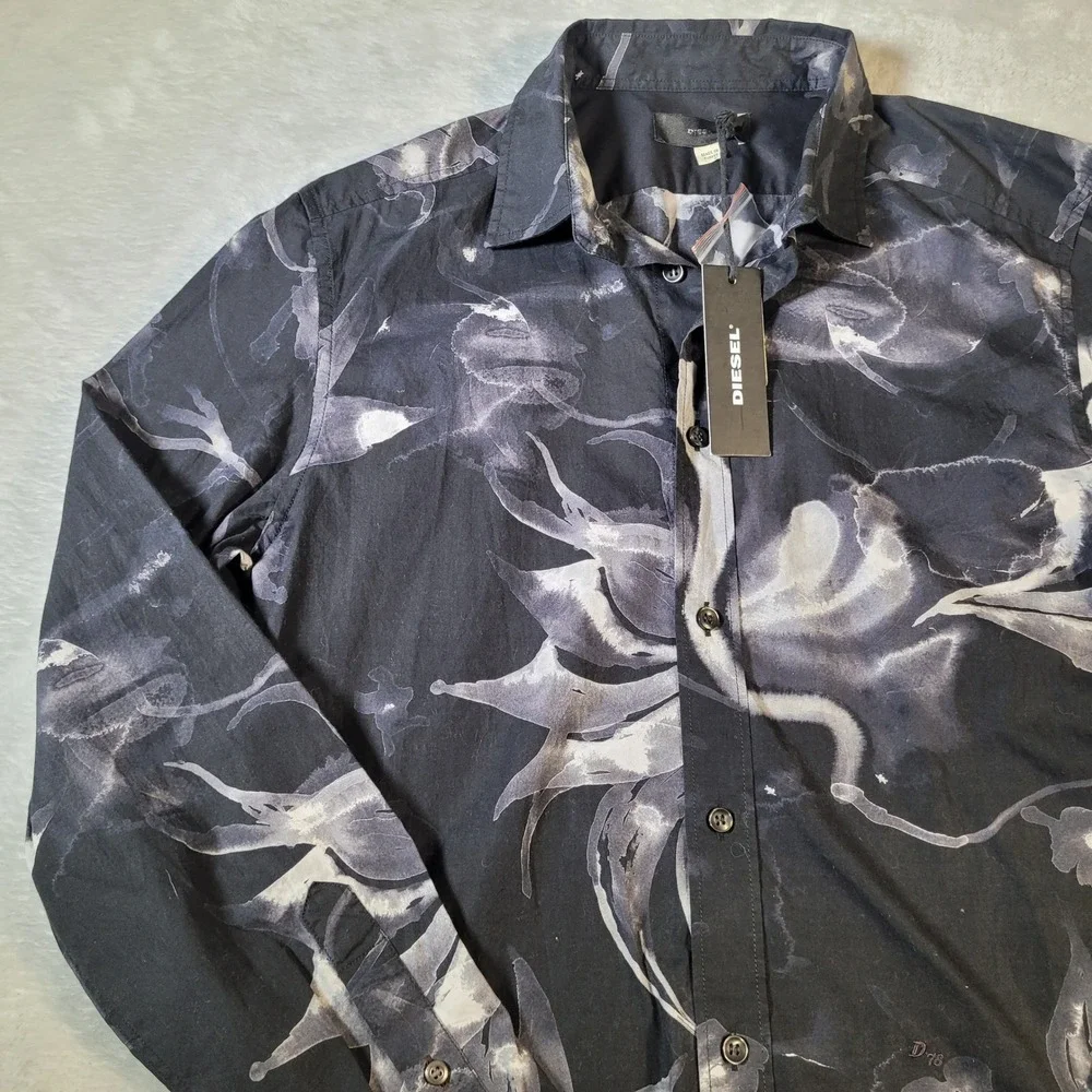 Diesel Shirt Mens Size Medium Black Floral Graphic Button-Down Abstract Design - Picture 3 of 15